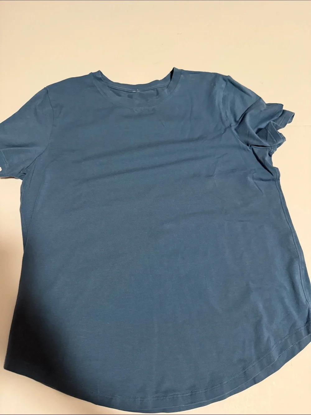 Lululemon t shirt lot 4 size 6